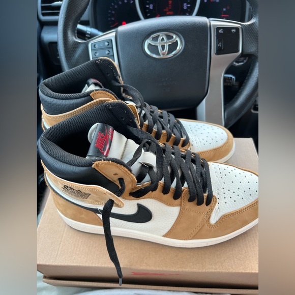 Jordan 1 Retro High Rookie of the year 9.5 - Picture 3 of 5